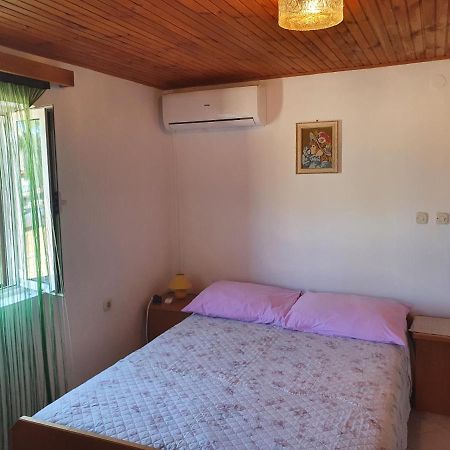 Apartman Letizia Apartman Ustrine Kültér fotó