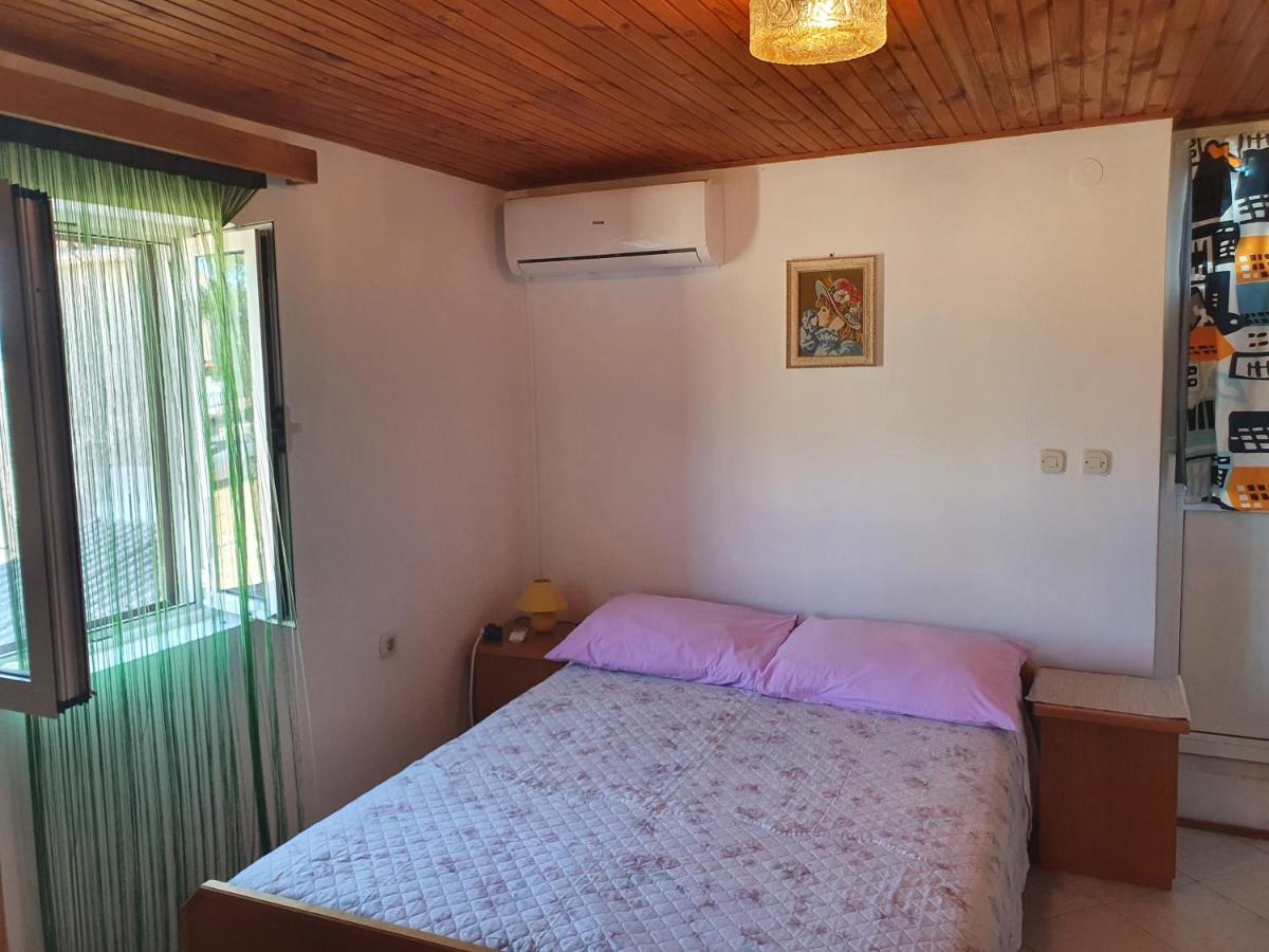 Apartman Letizia Apartman Ustrine Kültér fotó